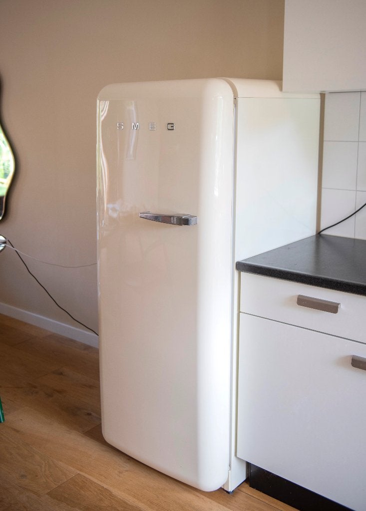 Smeg koelkast creme wit retro met vriesvak, Witgoed en Apparatuur, Koelkasten en IJskasten, Gebruikt, 200 liter of meer, Ophalen of Verzenden