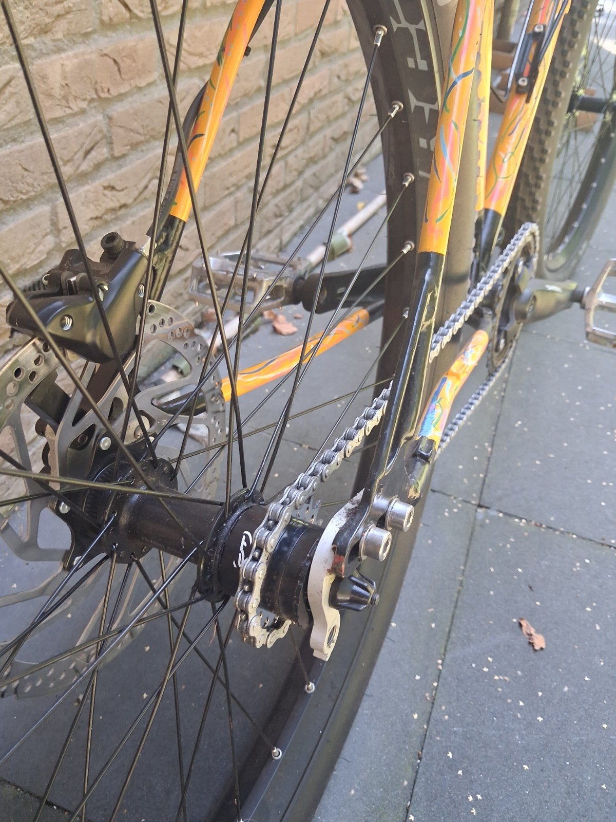 Foto 9 van klunker mountainbike 27.5 plus banden