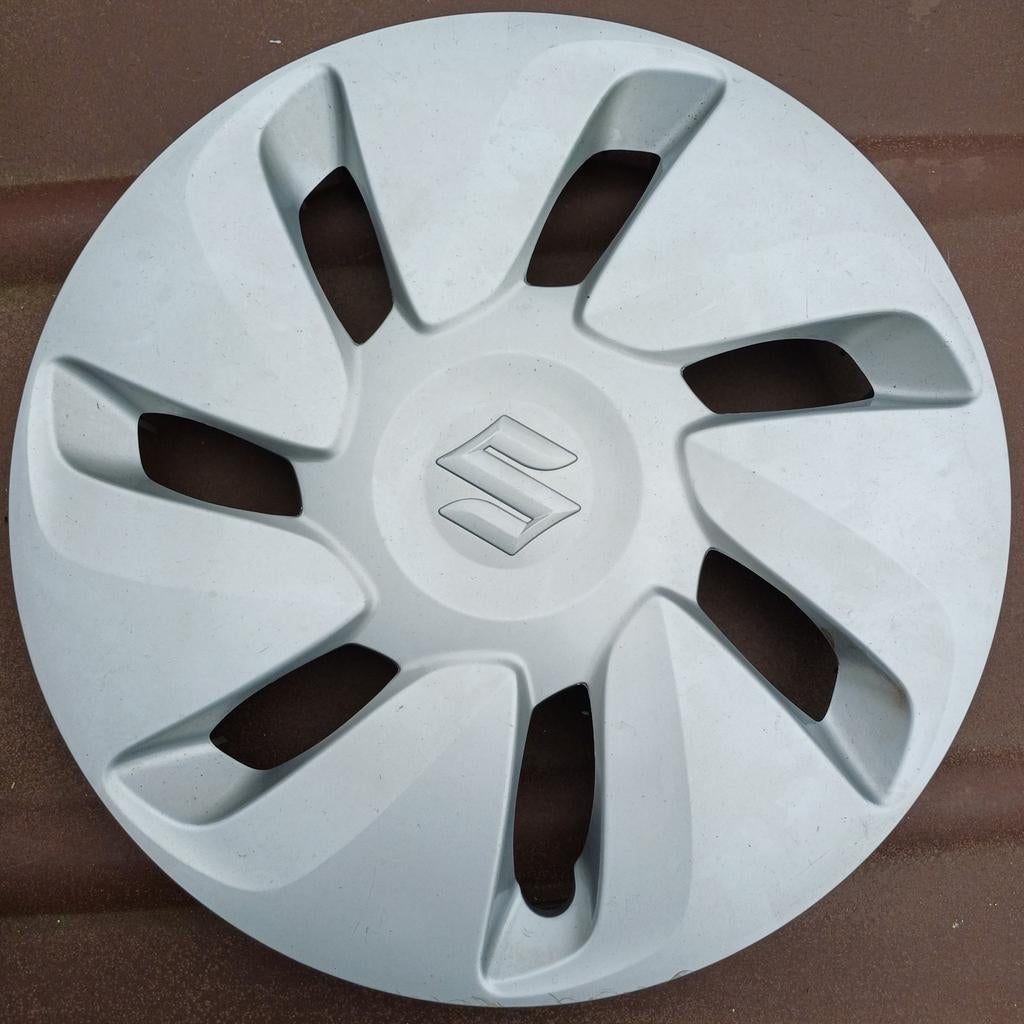 4 Suzuki wieldoppen origineel 14 inch 2 beschadigd, Auto diversen, Wieldoppen, Ophalen of Verzenden, Gebruikt