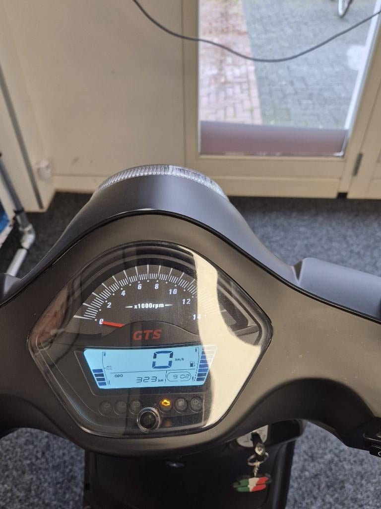 GTS Toscana, Fietsen en Brommers, Scooters | Overige merken, Ophalen, Info@recycle-ride.nl, Maximaal 45 km/u, Nieuw