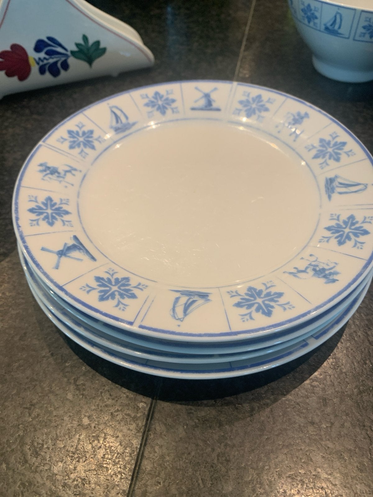 Delftsblauw servies: borden en kommen, Ophalen, Gebruikt, Keramiek, Delftsblauw