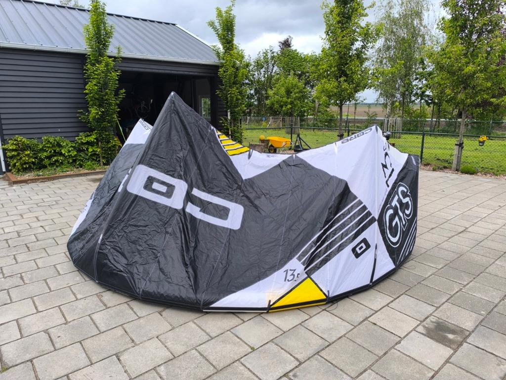 Core GTS4 13.5m² Kitesurf Kite - erg netjes, Watersport en Boten, Kitesurfen, Geen board, Ophalen of Verzenden, Zo goed als nieuw