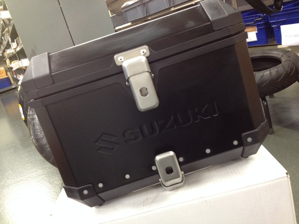 Suzuki Topkoffer Aluminium (38 Liter) V-Strom DL 650 / XT, Suzuki Nederland (B.V. Nimag), Ophalen of Verzenden, Lange Dreef 12, 4131 NH Vianen