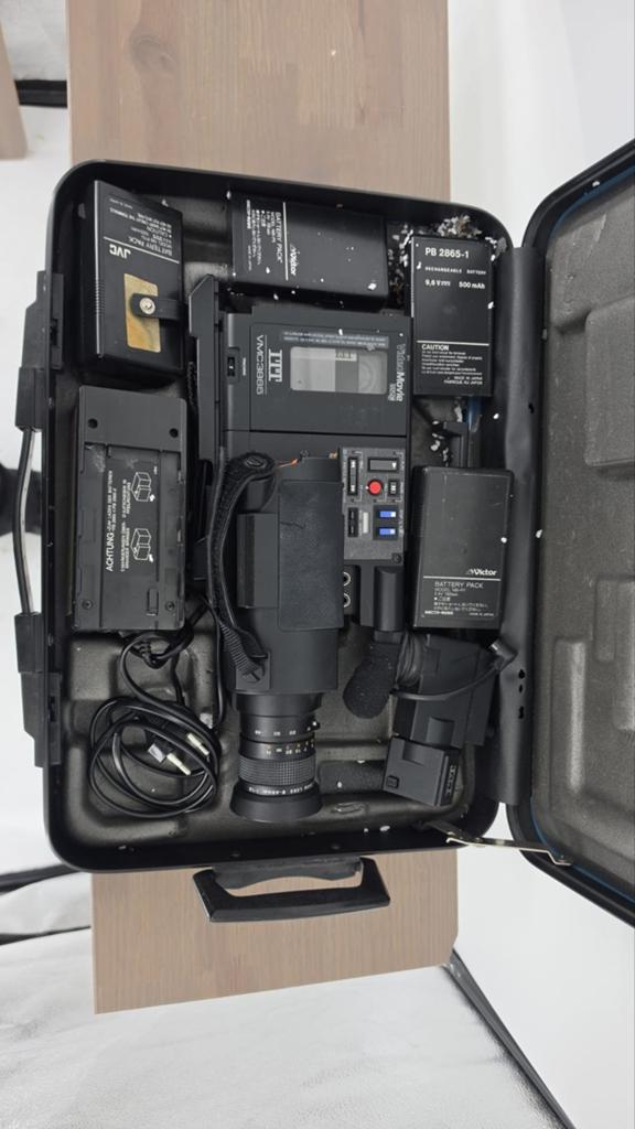JVC ITT VMC3865 Videocamera met accessoires in koffer, Mini dv, N, N, JVC