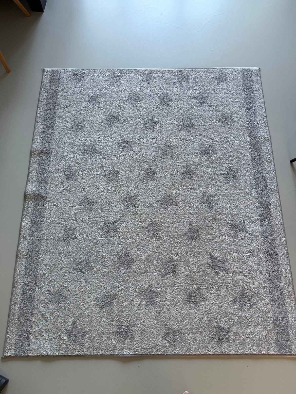 IKEA HIMMELSK Vloerkleed met sterrenpatroon, Ophalen, Gebruikt, 100 tot 150 cm, 150 tot 200 cm