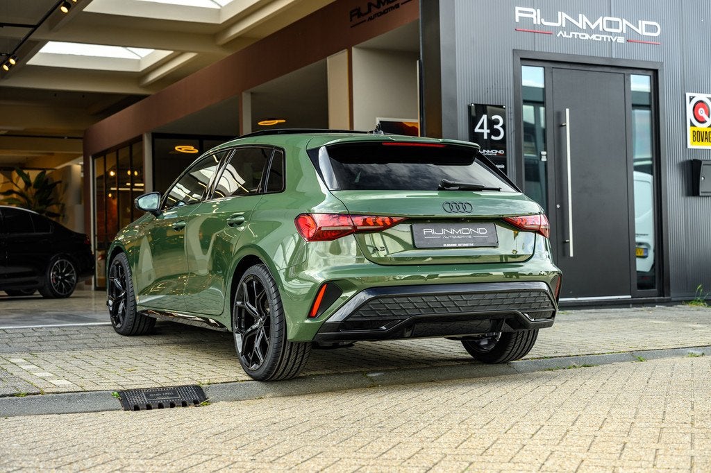 Audi A3 Sportback 35 TFSI 3X S-Line | Keyless| Pano | Matrix, 1300 kg, Zwart, 4 cilinders, 150 pk