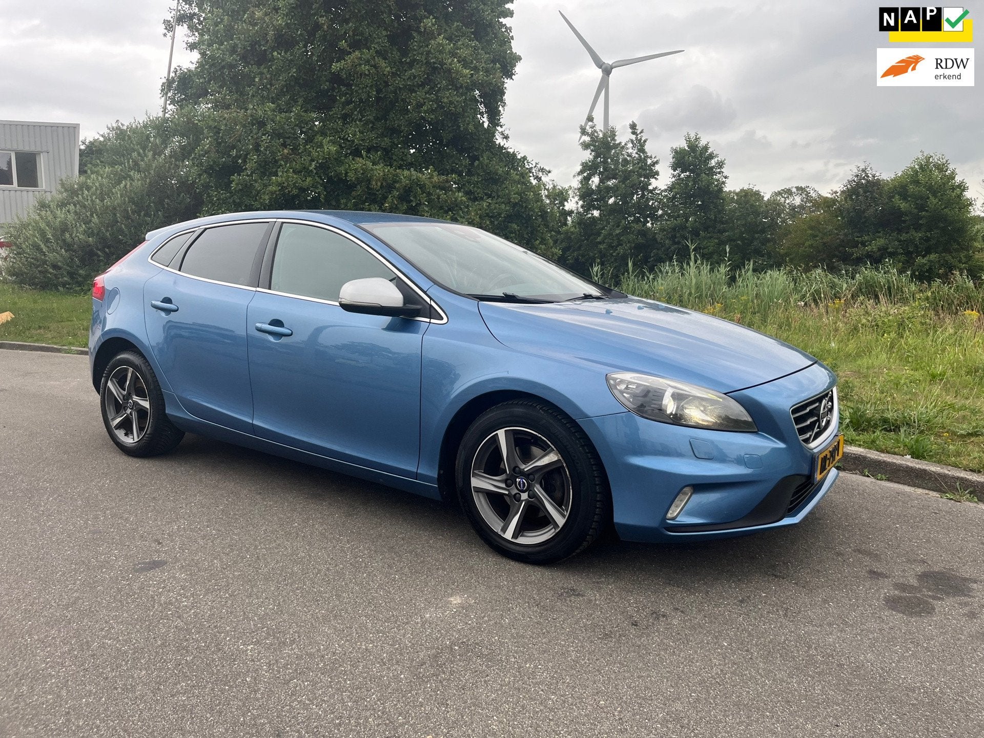 Volvo V40 2.0 D2 R-Design Business BJ 2015 AIRCO Zeer Nette, Auto's, Volvo, Voorwielaandrijving, Stof, Gebruikt, Euro 6