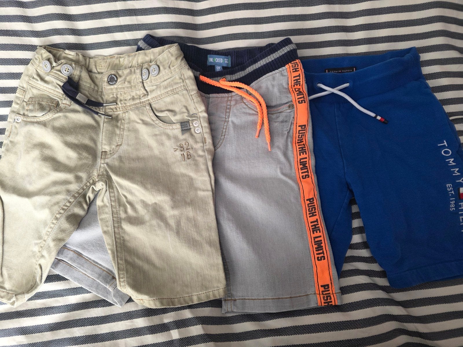 Tommy Hilfiger & Baker Bridge shorts/broeken maat 116-128, Ophalen, Zo goed als nieuw, Jongen, Broek