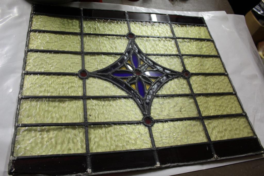 Klassiek oud glas in lood, Ophalen