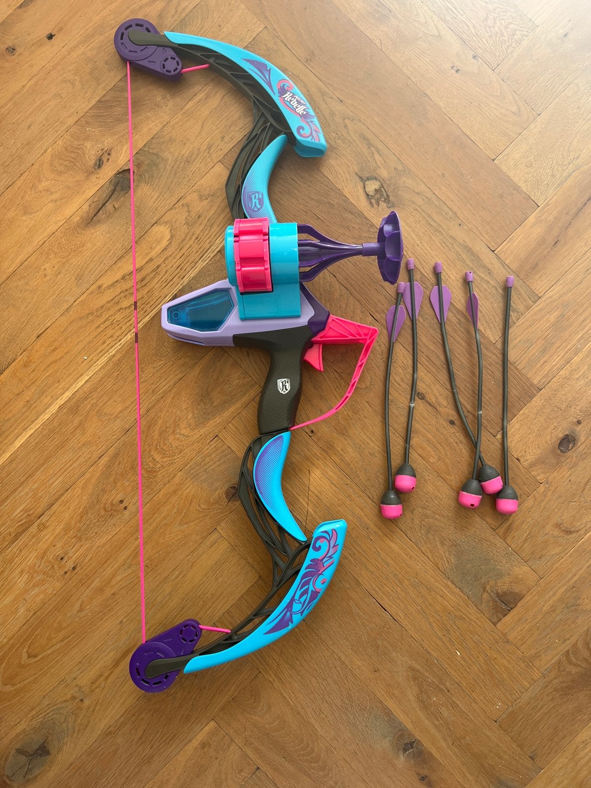 Nerf Rebelle Heartbreaker Bow met pijlen, Ophalen of Verzenden, Gebruikt, Jongen of Meisje
