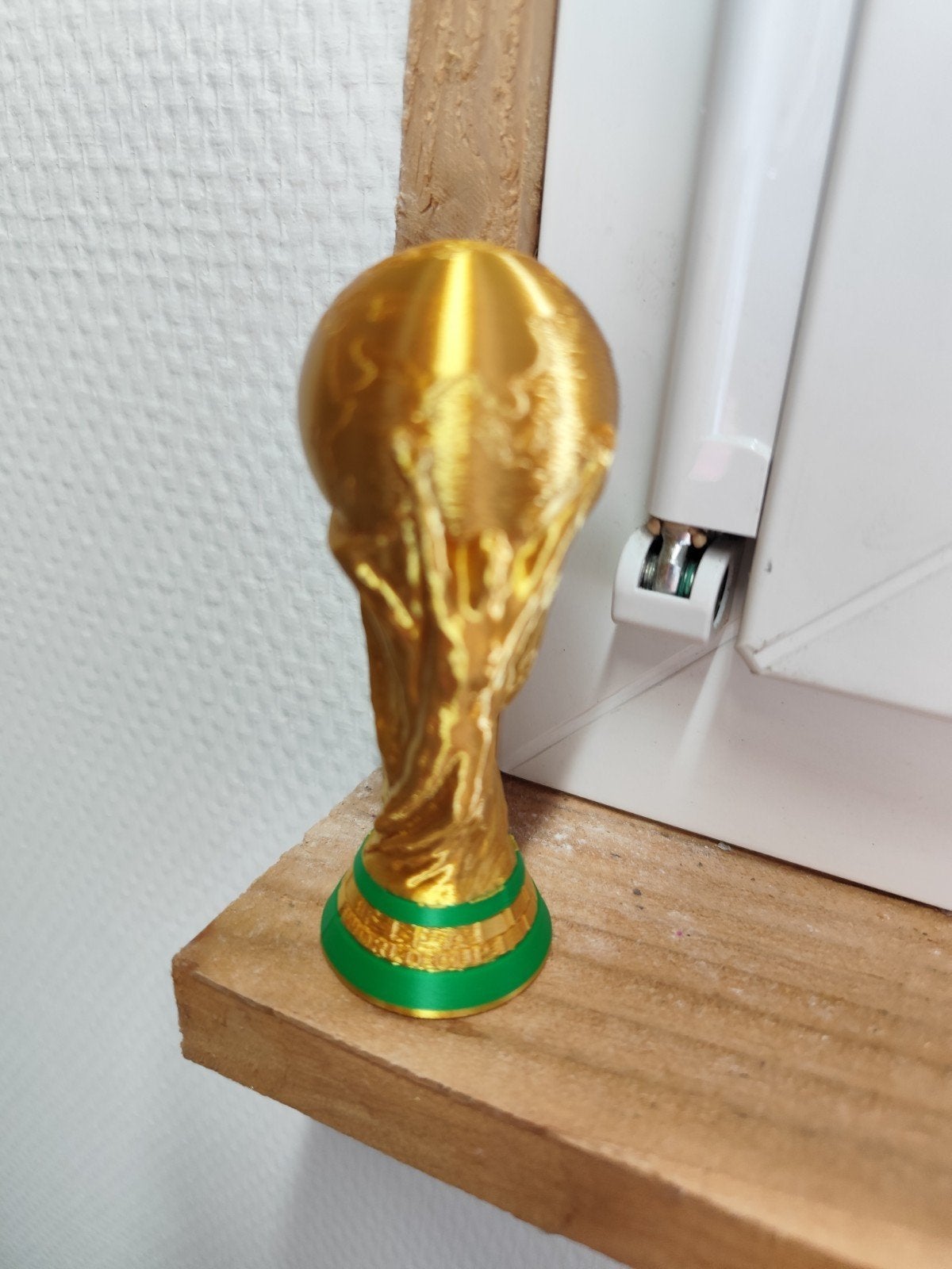 FIFA Wereldbeker Trofee - 10 cm replica, Verzamelen, Ophalen of Verzenden, Nieuw, Overige sporten, Beeldje of Poppetje