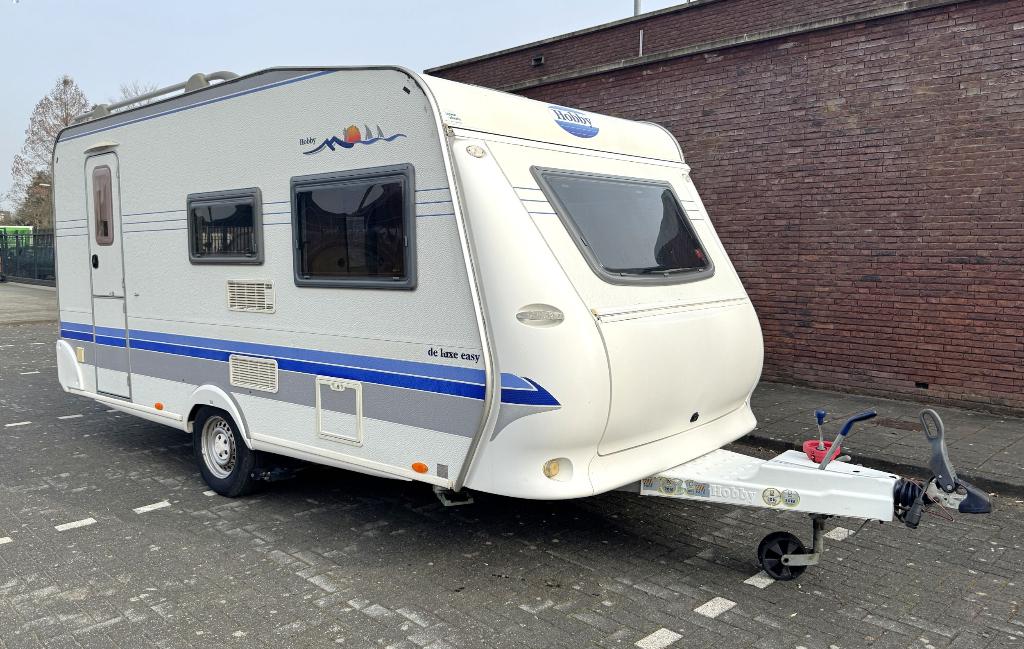 Hobby 440 SF - bouwjaar 2005, Caravans en Kamperen, Caravans, Hobby, Treinzit, 4 tot 5 meter, Tot en met 4