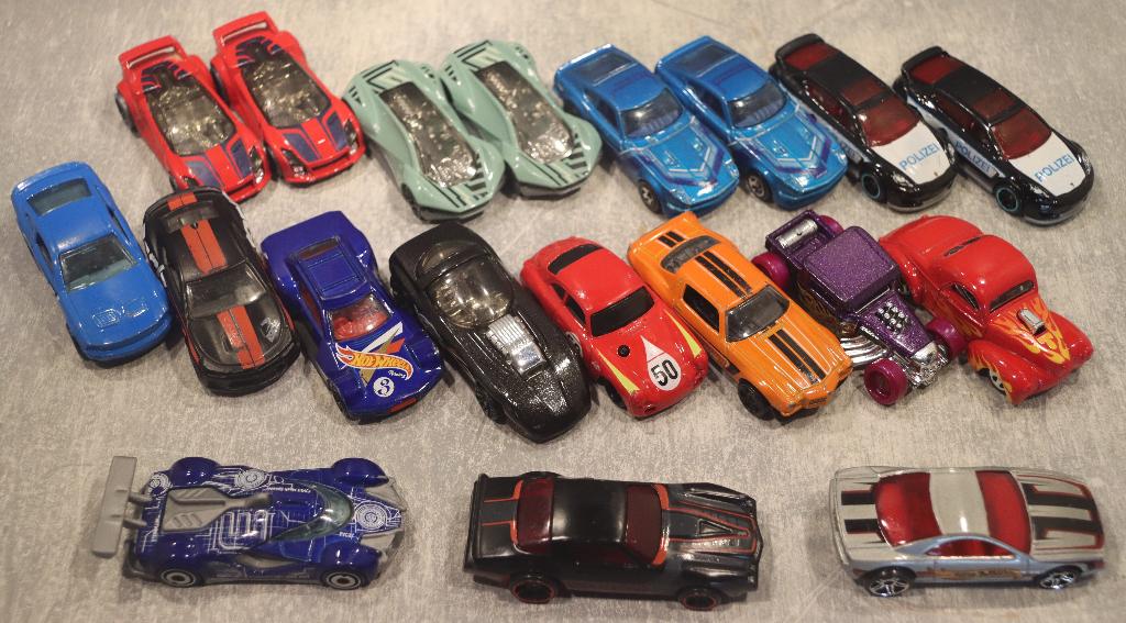 19 Hot Wheels diecast auto's: 1982 - 2019, Ophalen of Verzenden, Gebruikt