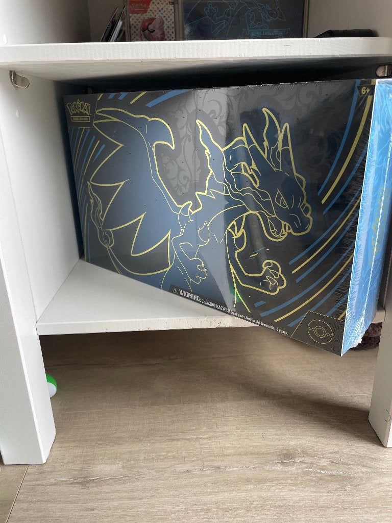 Charizard UPC, Hobby en Vrije tijd, Verzamelkaartspellen | Pokémon, Ophalen of Verzenden, Nieuw, Booster, Foil