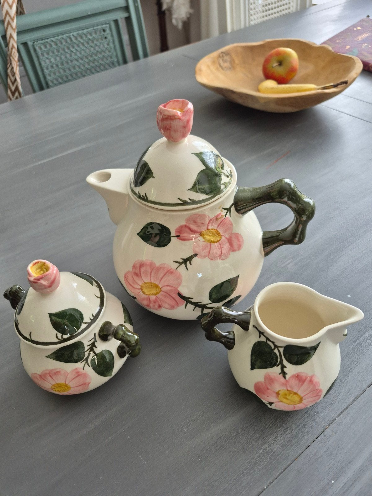 Villeroy&Boch theepot met melk&suikerkannetje., Huis en Inrichting, Keuken | Servies, Keramiek, Overige typen, Ophalen of Verzenden