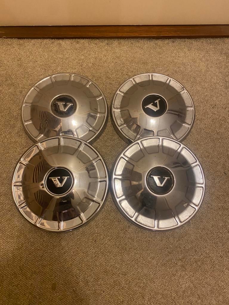 Volvo 140 wieldoppen, Ophalen, Gebruikt