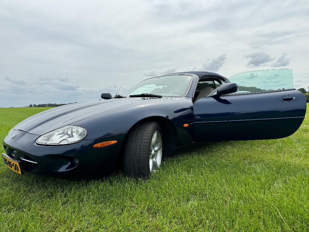 Te koop Jaguar XK8 Cabrio 4.0l