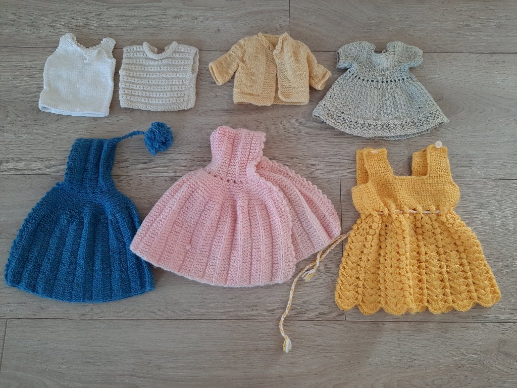 Oude handgemaakte poppenkleertjes, Ophalen of Verzenden, Gebruikt, Babypop