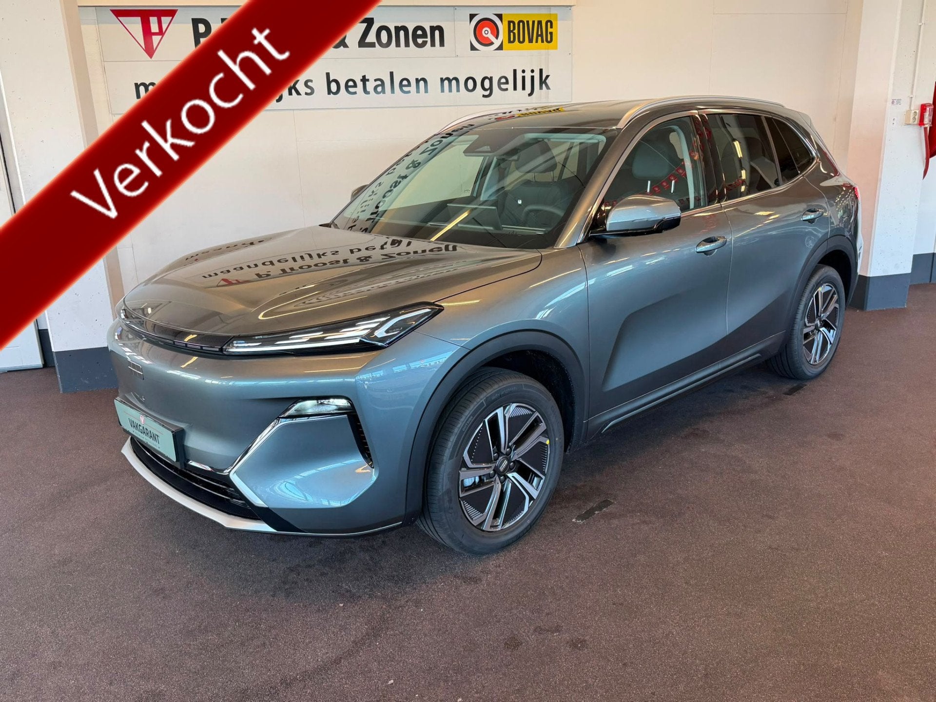 GEELY Starray EM-i 1.5 PRO GLOEDNIEUW | 360 Camera | Plug-in, Auto's, Zwart, 4 cilinders, Starray EM-i, Verwarmde buitenspiegels