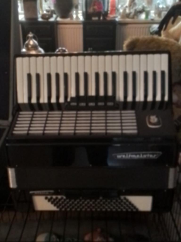 Weltmeister Accordeon 92 bas - Zo goed als nieuw, Overige formaten, Met koffer, Zo goed als nieuw, Weltmeister