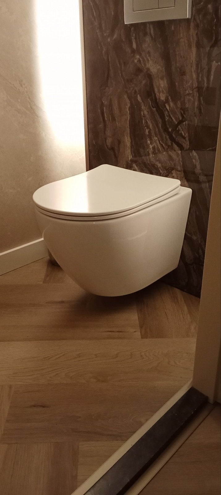 Wandcloset Mudo Randloos Glans Wit (inclusief Zitting), Doe-het-zelf en Verbouw, Sanitair, Ophalen, Nieuw, Toilet