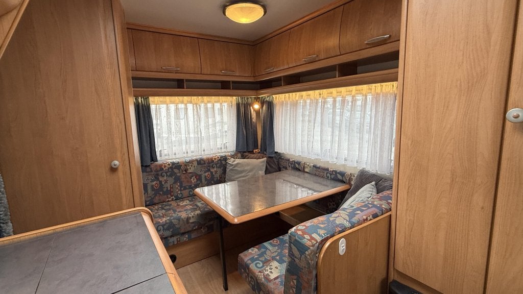 Hobby De Luxe 400 SB bouwjaar 2000 met voortent, Caravans en Kamperen, Caravans, Hobby, Bedrijf, 750 - 1000 kg, 4 tot 5 meter