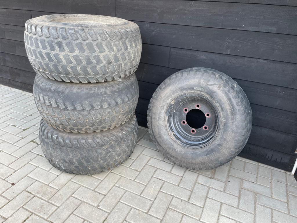 4 banden met velg knikmops 180, Ophalen of Verzenden