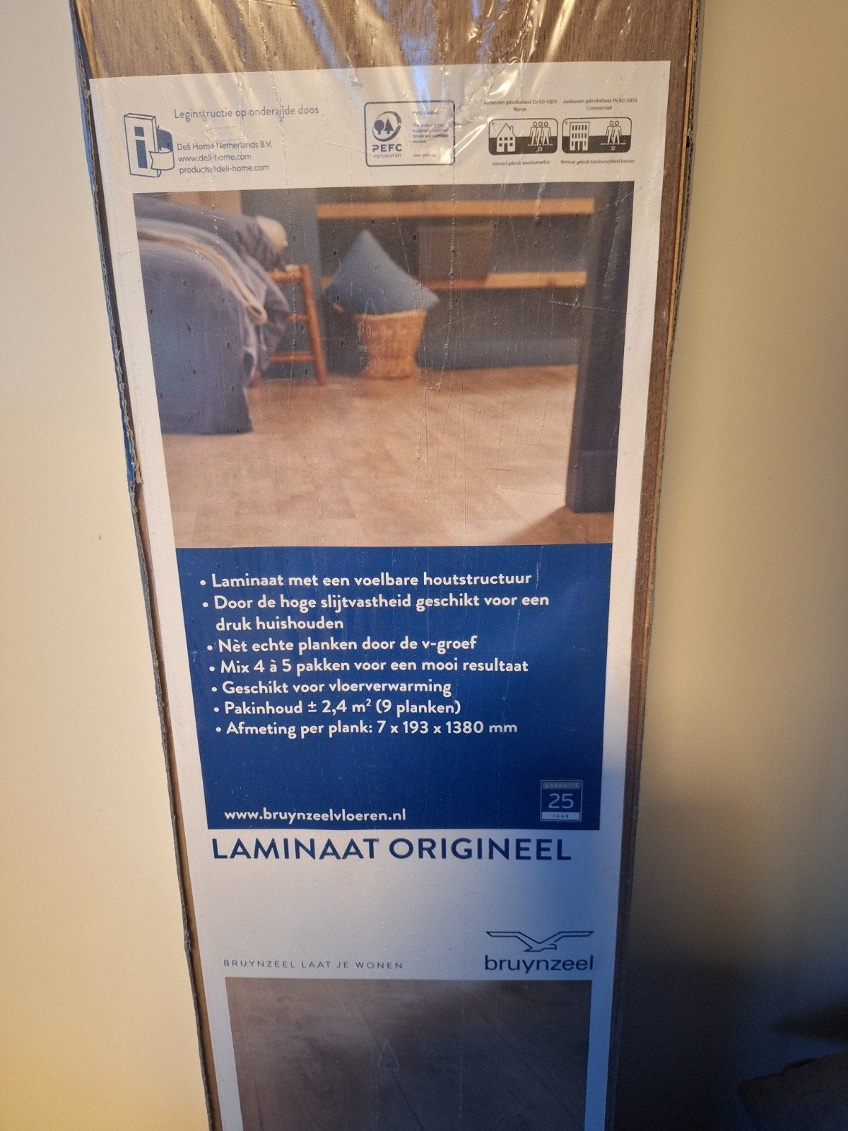 3 pakken Bruynzeel laminaat 211, nieuw, 7,2m2, Doe-het-zelf en Verbouw, Ophalen, Nieuw, 5 tot 10 m², 10 tot 30 cm