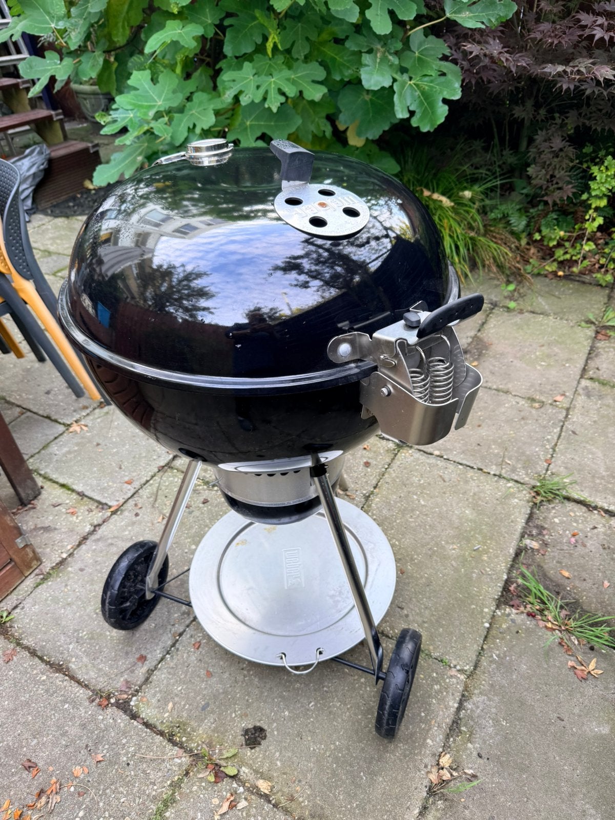 Bbq Weber 57cm, Ophalen, Gebruikt, Met accessoires