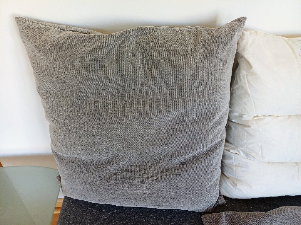 2x Dumas Paris Tribu lounge kussens voor bank of bed, Ophalen, Vierkant, Zo goed als nieuw, Grijs