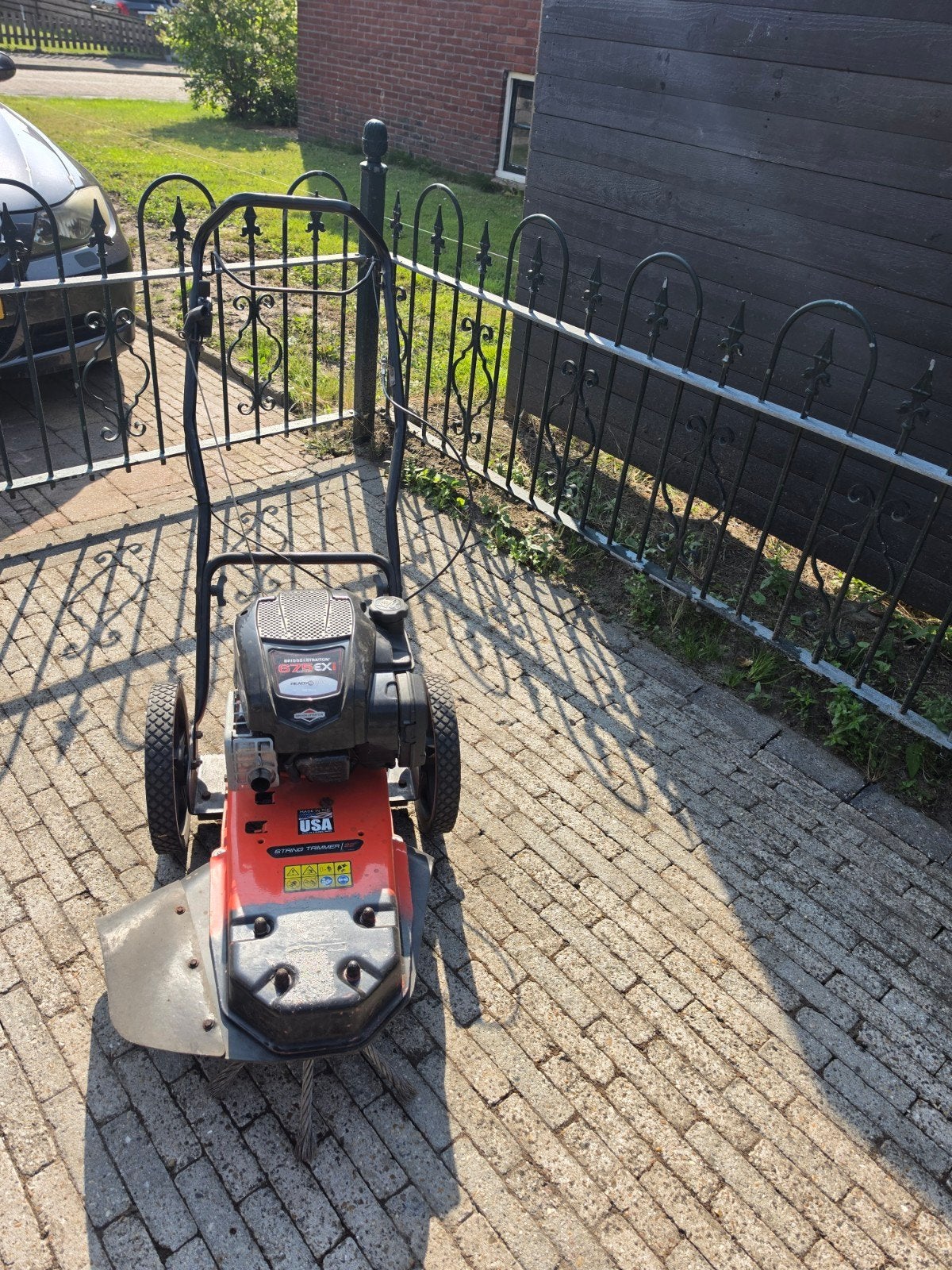 borstel machine in goede staat, Ophalen of Verzenden, Zo goed als nieuw, IJzer, Tuinhek