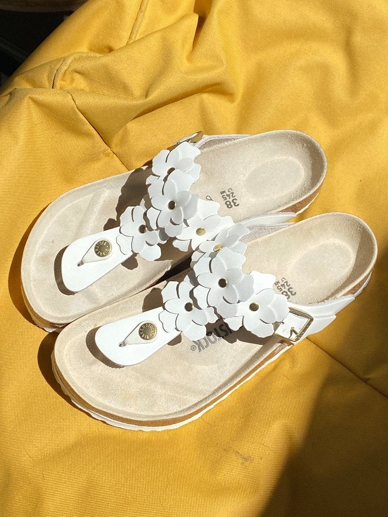 Teensandalen  Birkenstock Gizeh FLOWERS LE WHITES -REGULAR, Kleding | Dames, Schoenen, Wit, Zo goed als nieuw, Birkenstock, Sandalen of Muiltjes