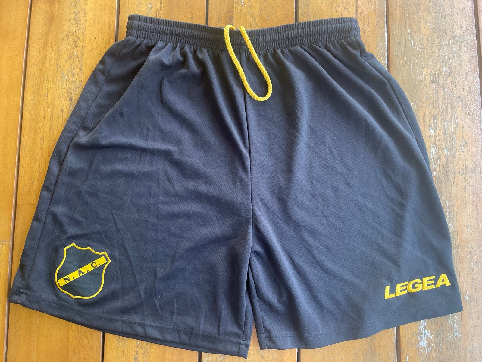 NAC Breda korte broek zwart XL, Kleding | Heren, Sportkleding, Zwart, Maat 56/58 (XL), Ophalen of Verzenden, Zo goed als nieuw