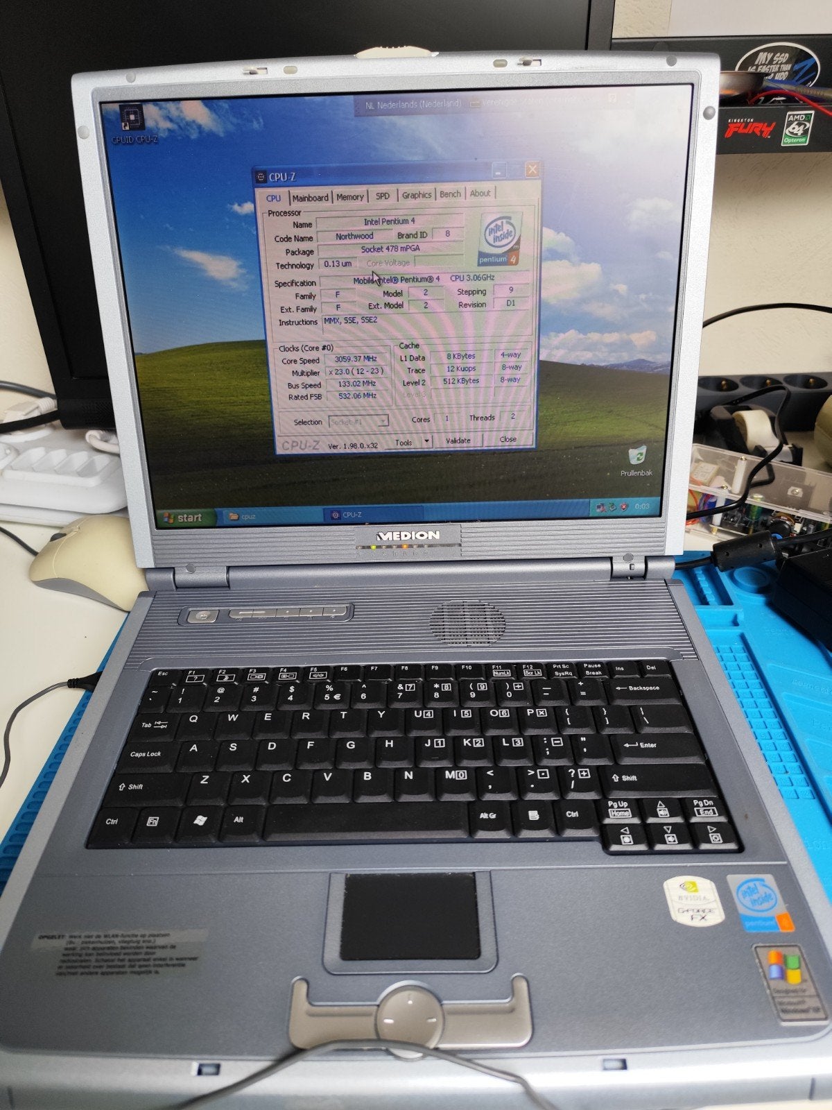 Medion MD41300 vintage Pentium 4 laptop, Computers en Software, Vintage Computers, Ophalen