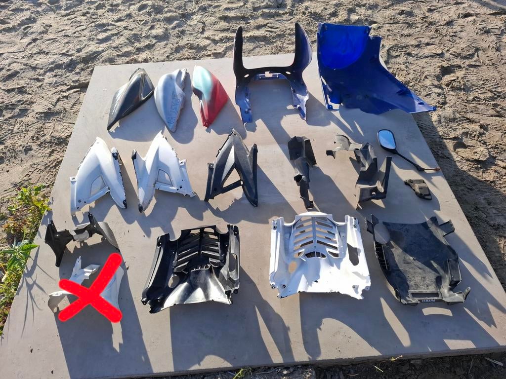 Diverse gebruikte kappen voor Aerox, Fietsen en Brommers, Scooters | Yamaha, Ophalen, Gebruikt, Benzine, Aerox