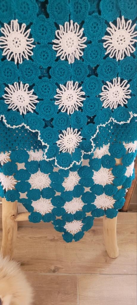 Handgemaakt gehaakt tafelkleed/plaid met bloemenpatroon, Ophalen of Verzenden, Nieuw, Rechthoek, Binnen