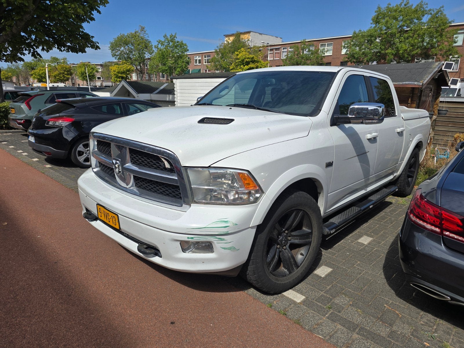 Dodge RAM Dodge RAM 2012 Wit, Auto's, 5654 cc, 4 stoelen, Wit, Origineel Nederlands