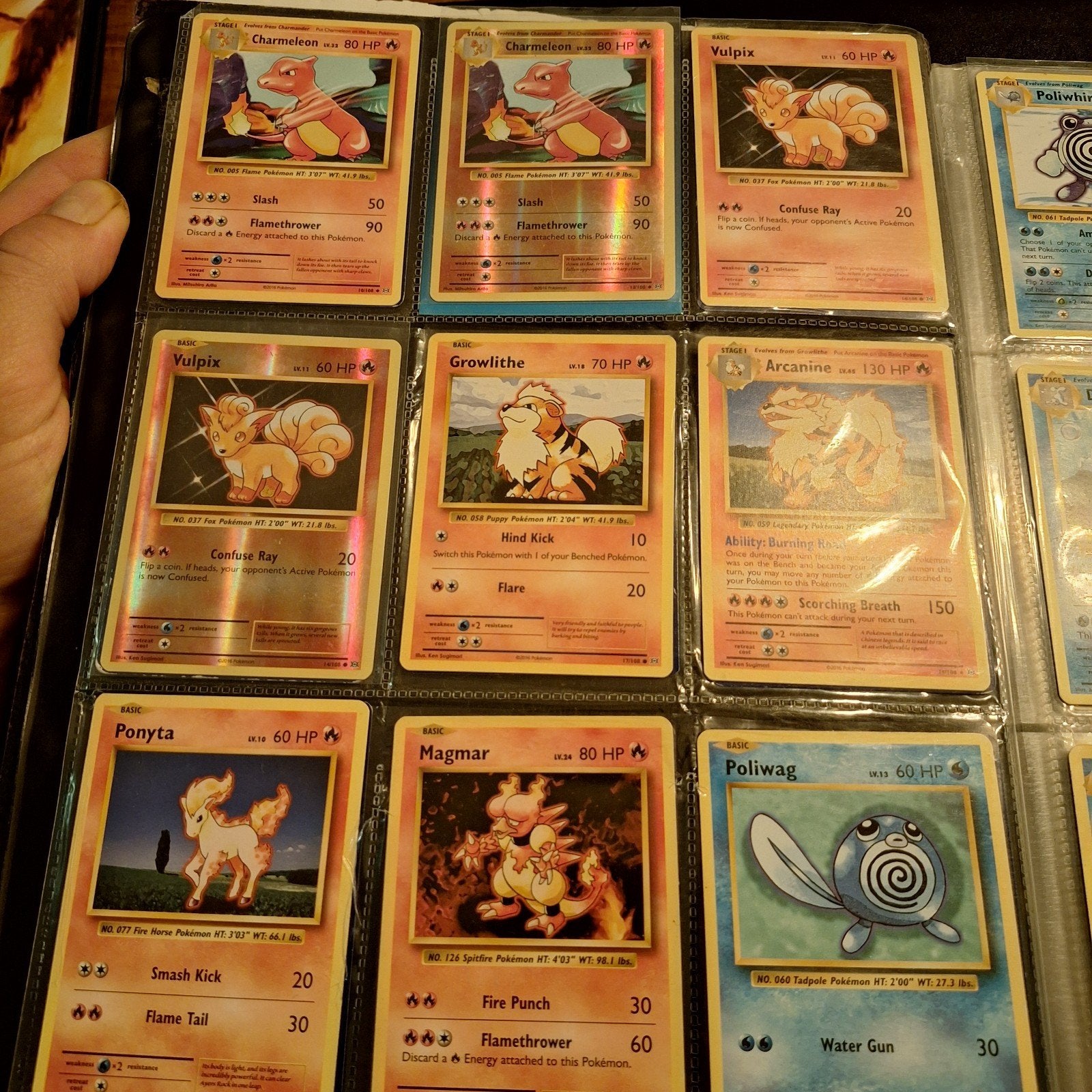 Map vol Pokémon kaarten uit 2016 - Veel glimmende kaarten, Ophalen of Verzenden, Zo goed als nieuw, Meerdere kaarten, Foil