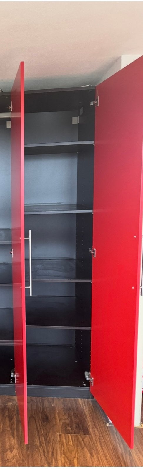 Kledingkast Ikea met rode deur, Huis en Inrichting, Kasten | Kledingkasten, Ophalen, Gebruikt, 200 cm of meer, 50 tot 100 cm