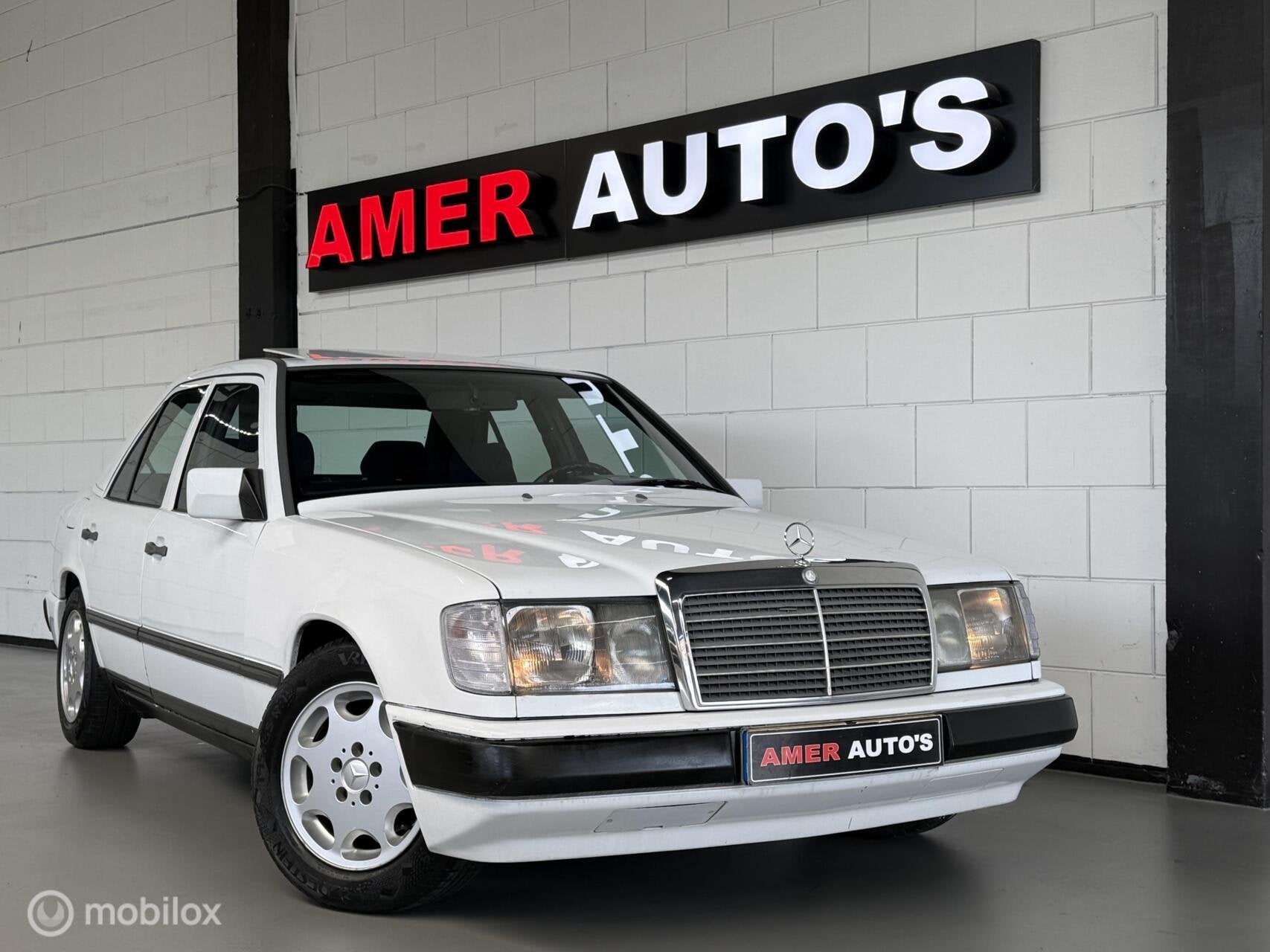 Mercedes 230E /Automaat/BELASTING VRIJ/Dakraam/Motor&bak100%, Auto's, Automaat, Gebruikt, Overige modellen, Bedrijf