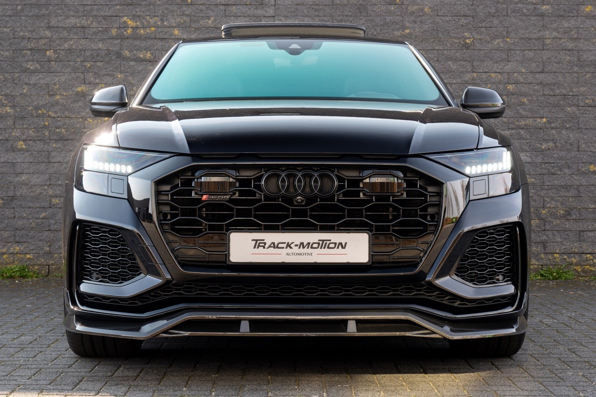 Audi Q8 4.0 TFSI RSQ8 quattro Panoramadak Keramisch CARBON, Auto's, Automaat, Gebruikt, Zwart, Bedrijf