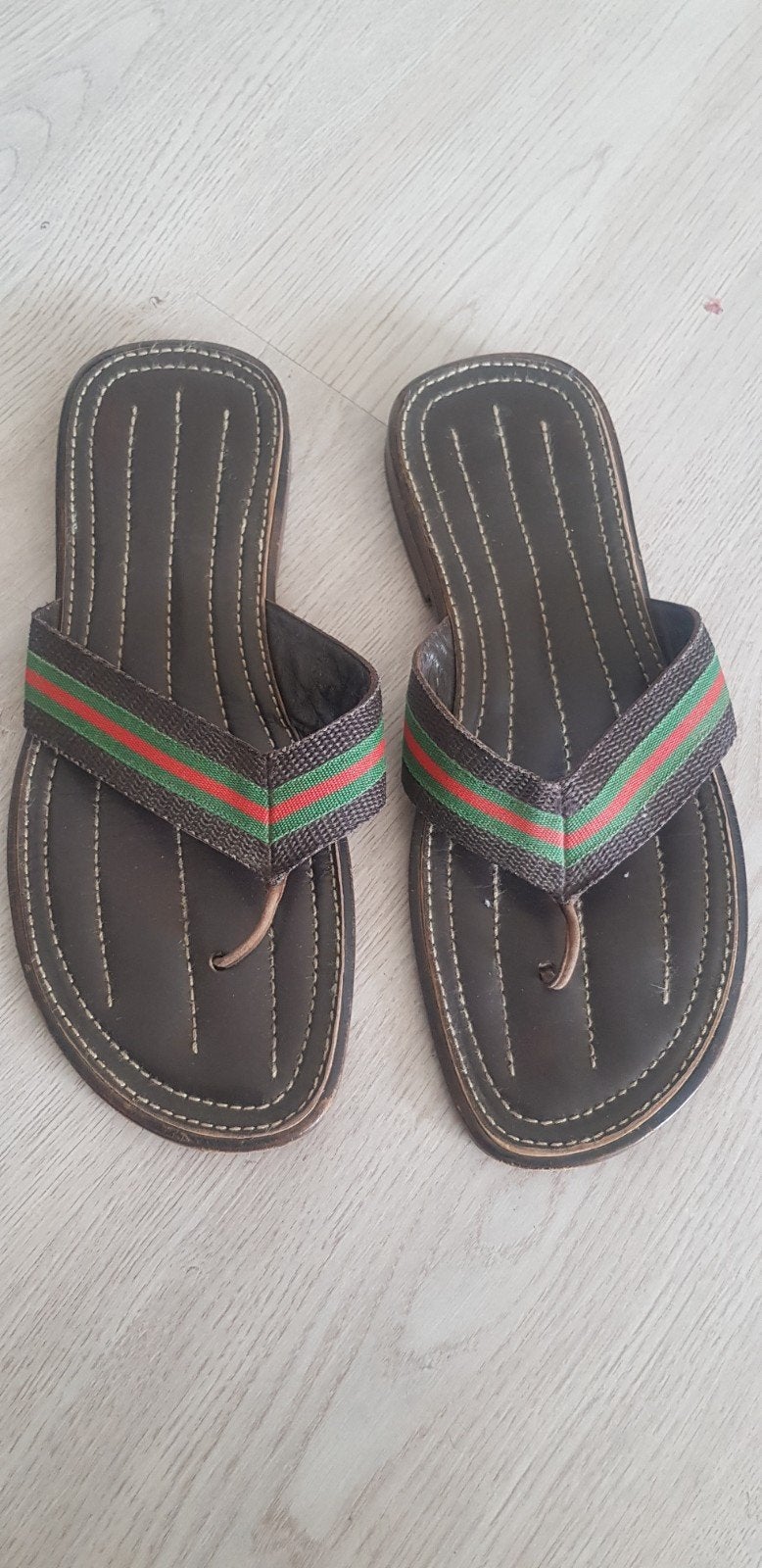 Gucci slipper 44, Kleding | Heren, Schoenen, Zwart, Ophalen of Verzenden, Zo goed als nieuw, Gucci