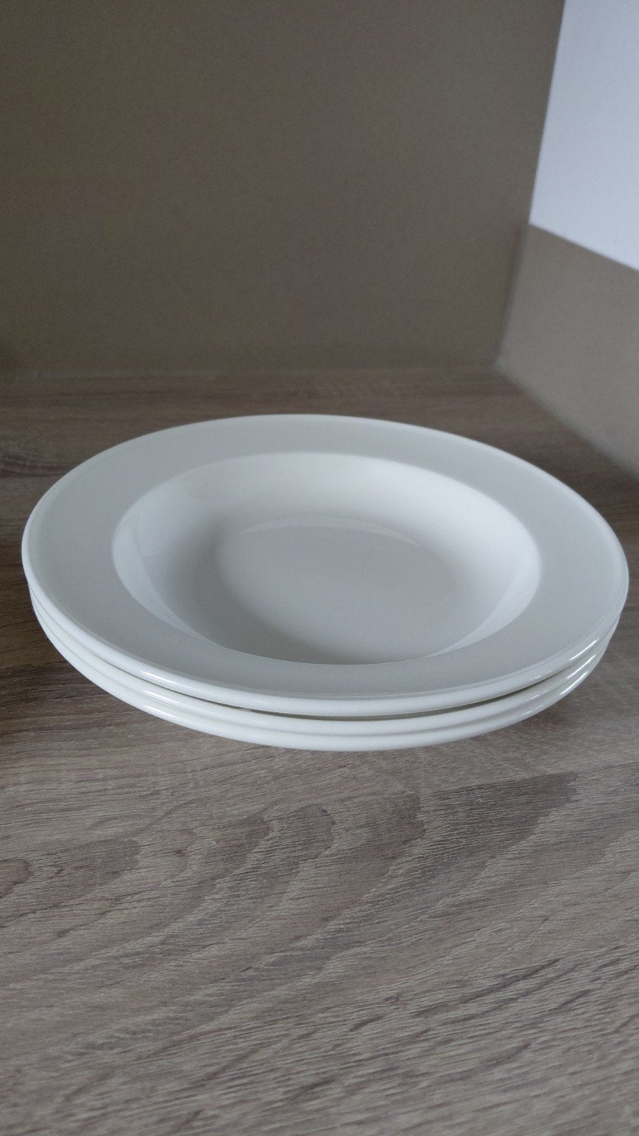 3  crèmekleurige diepe borden Royal Boch, 23 cm,  nieuw, Nieuw, Ophalen of Verzenden, Bord(en), Overige stijlen