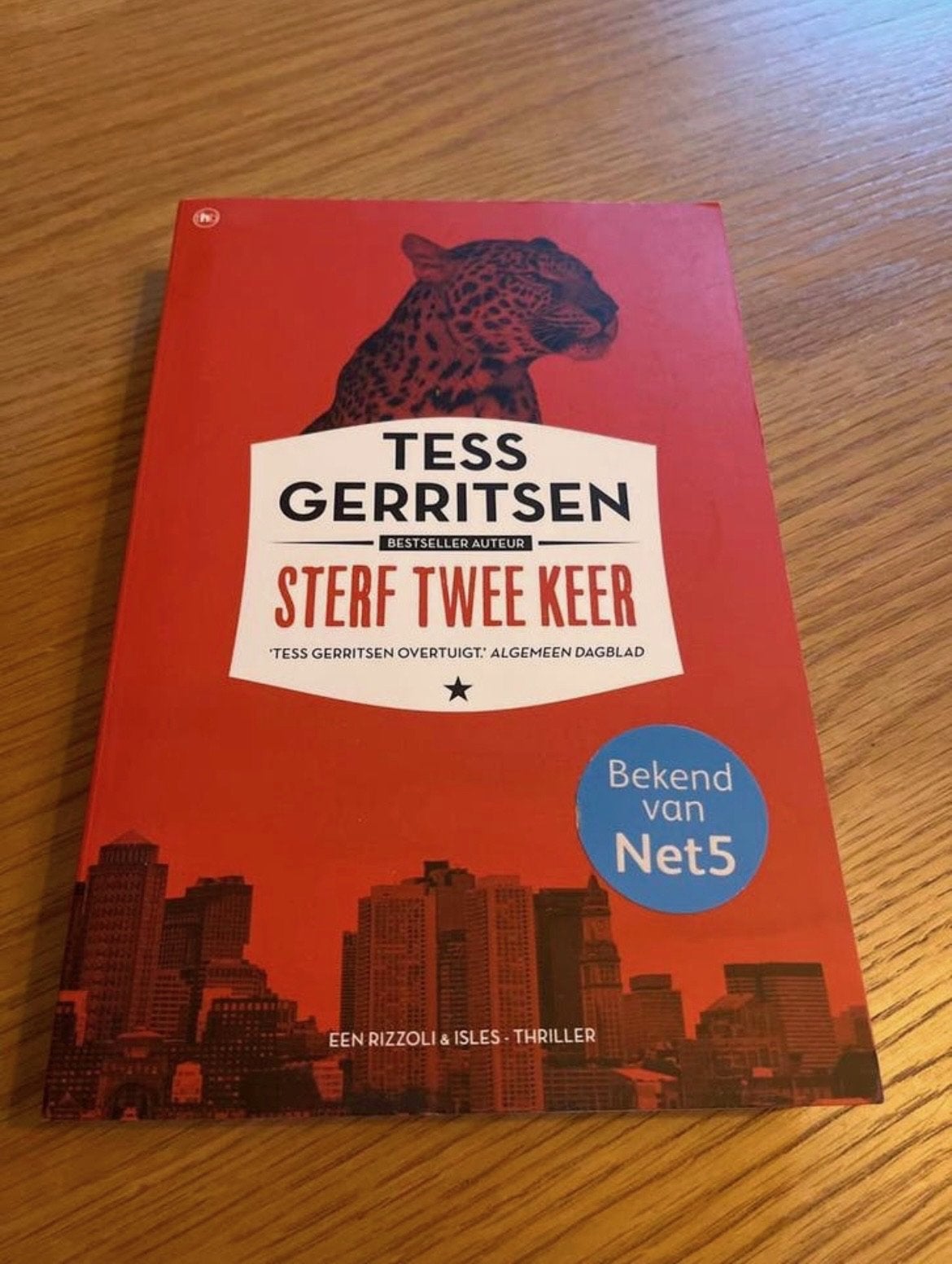 Sterf Twee Keer - Tess Gerritsen (Rizzoli & Isles), Boeken, Ophalen of Verzenden, Zo goed als nieuw, Nederland