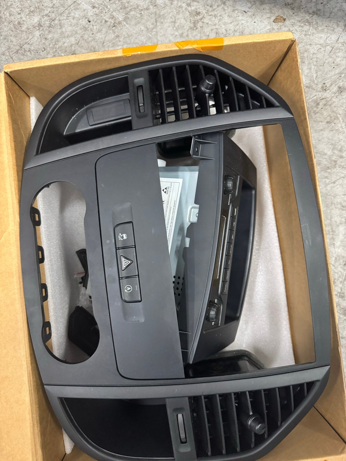 Mercedes Vito radio met dashboardframe, Ophalen of Verzenden, Gebruikt