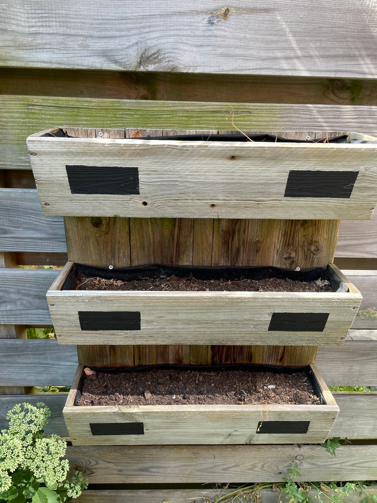 Houten plantenbak voor aan de schutting met krijtbord, Tuin en Terras, Bloembakken en Plantenbakken, Ophalen, Gebruikt, 60 tot 100 cm