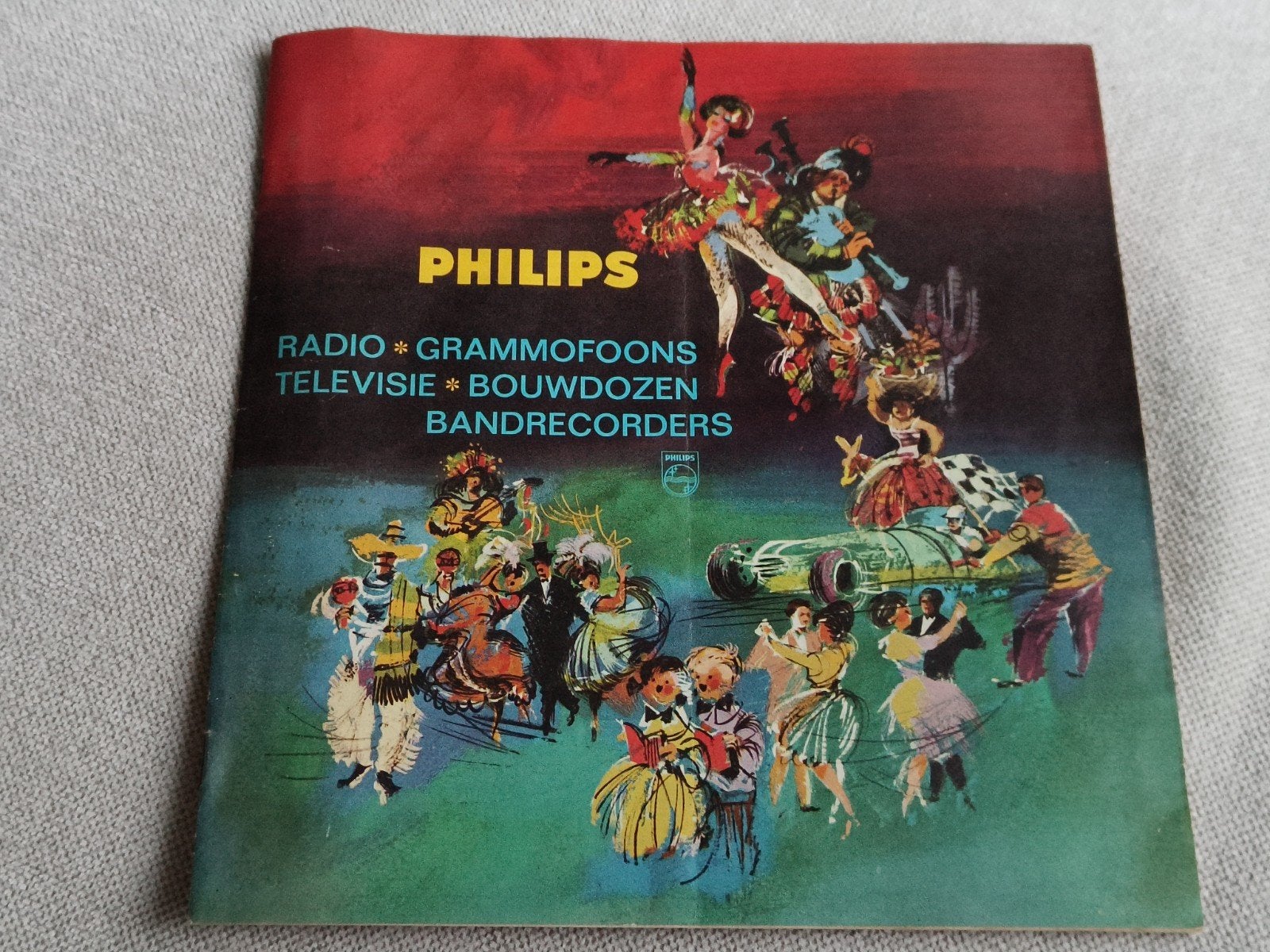 PHILIPS BROCHURE RADIO, GRAMMOFOON, TELEVISIE, BOUWDOZEN.., Ophalen of Verzenden, Gelezen