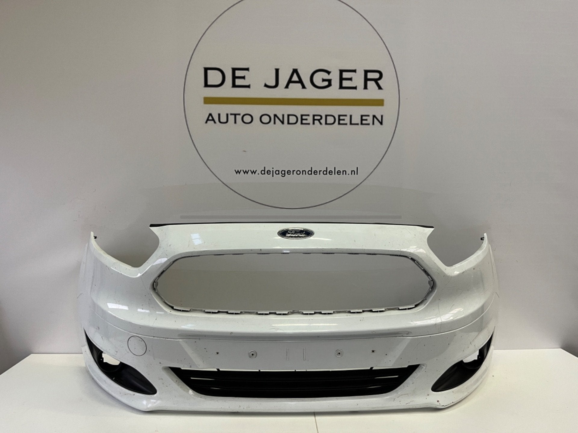 FORD TRANSIT COURIER 2 VOORBUMPER BUMPER 2012-, Auto-onderdelen, Gebruikt, Voor, Info@ford.com, Ophalen of Verzenden