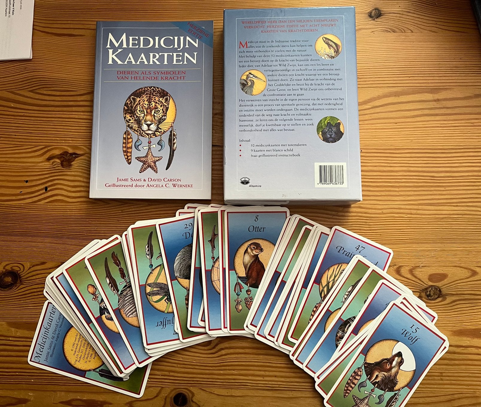 Medicijnkaarten Jamie Sams, kaarten en boek, Boeken, Ophalen of Verzenden, Zo goed als nieuw, Overige onderwerpen, Achtergrond en Informatie