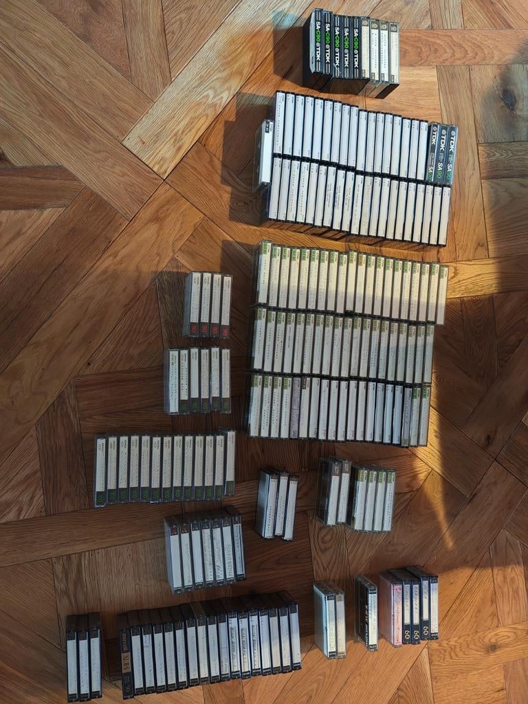 206 stuks gebruikt. Hoge kwaliteit tapes Denon, Maxell, TDK, Ophalen of Verzenden, Gebruikt, Overige genres, 26 bandjes of meer